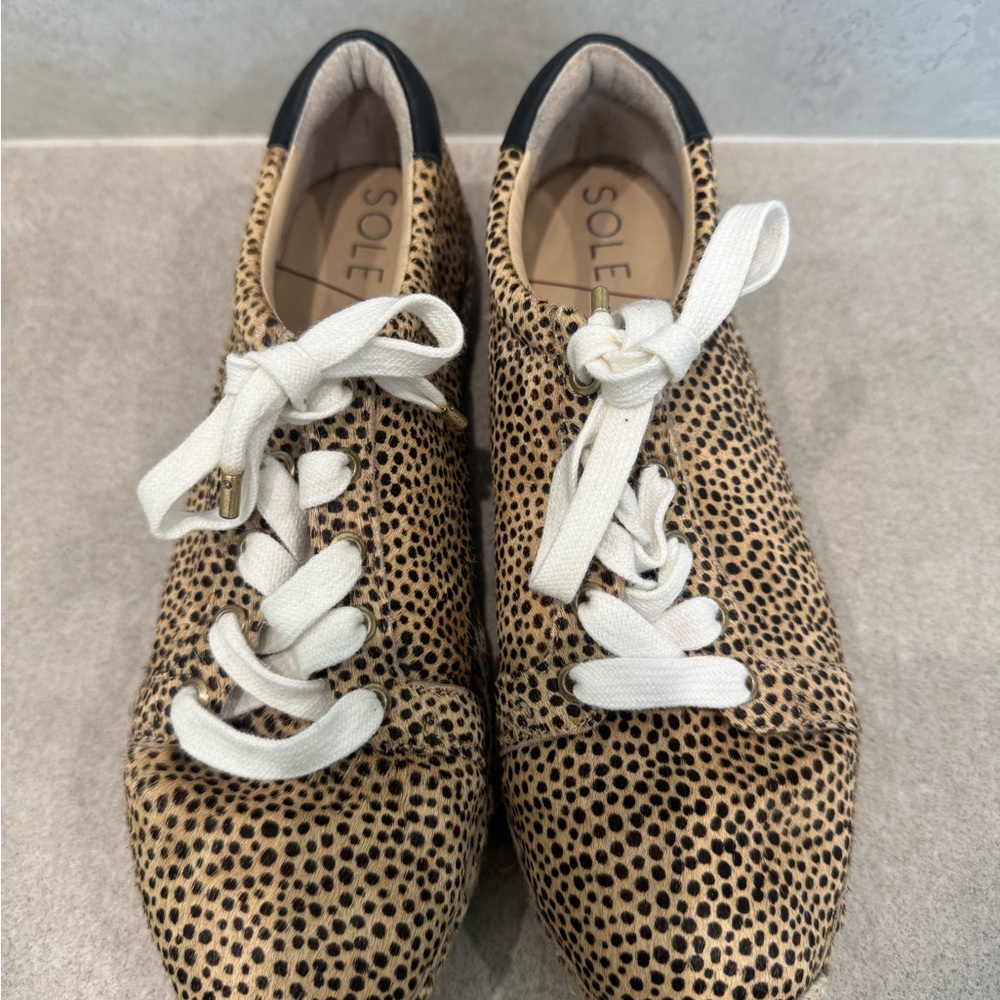 Sole Society Tan and Black Sneakers